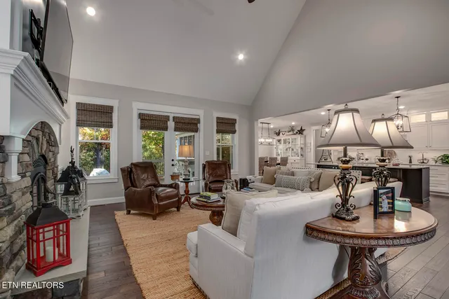 $885,000 | 206 Atoka Place, Loudon, TN 37774