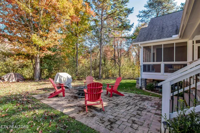 $885,000 | 206 Atoka Place, Loudon, TN 37774