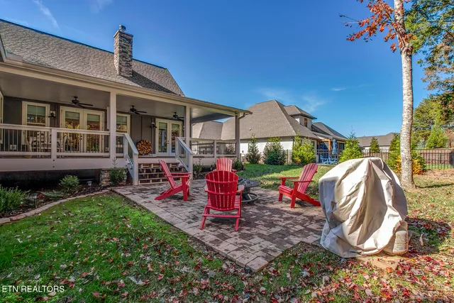 $885,000 | 206 Atoka Place, Loudon, TN 37774
