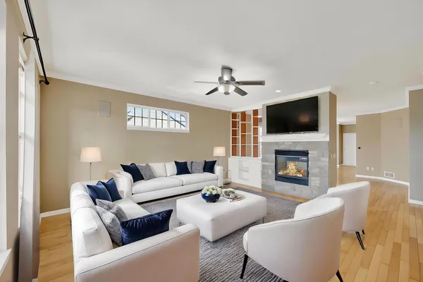 $524,900 | 5222 Sassafras Drive, Fitchburg, WI 53711