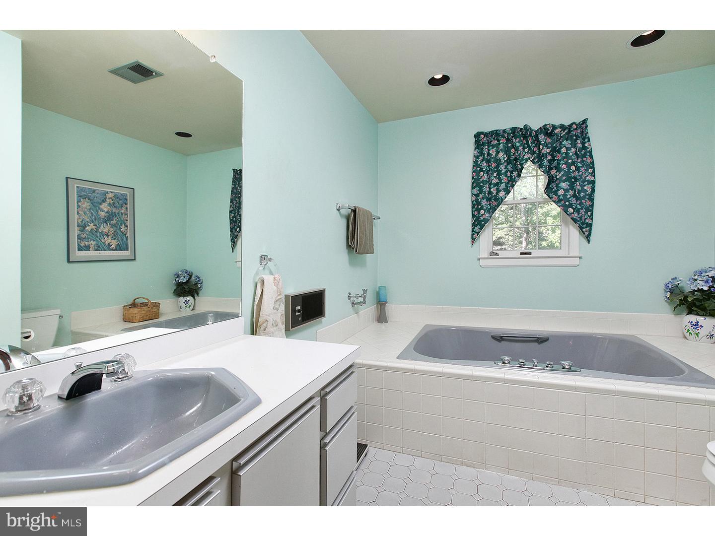 186 Pitman Downer Road Sewell, NJ 08080 - Photo 11 of 25
