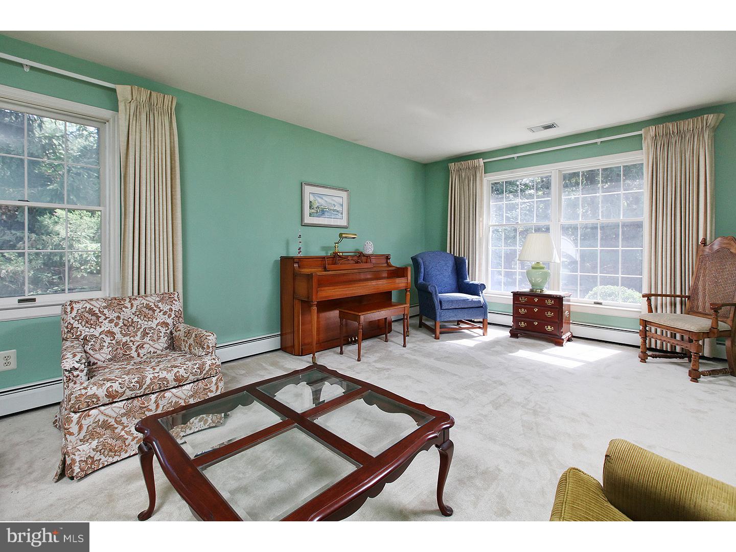 186 Pitman Downer Road Sewell, NJ 08080 - Photo 4 of 25