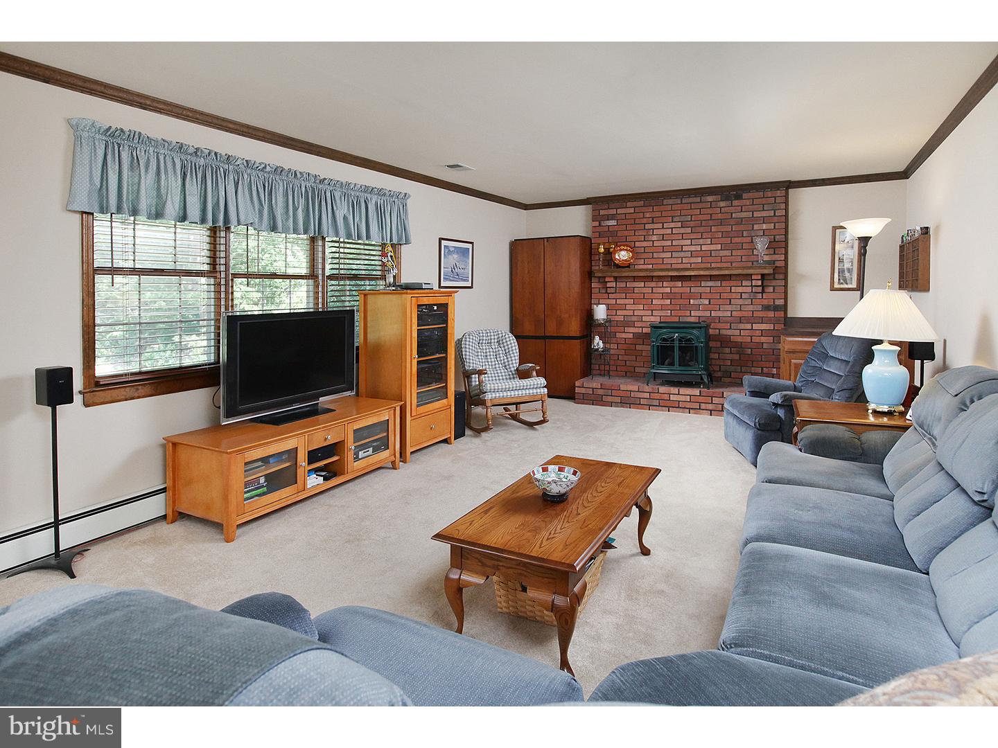 186 Pitman Downer Road Sewell, NJ 08080 - Photo 6 of 25
