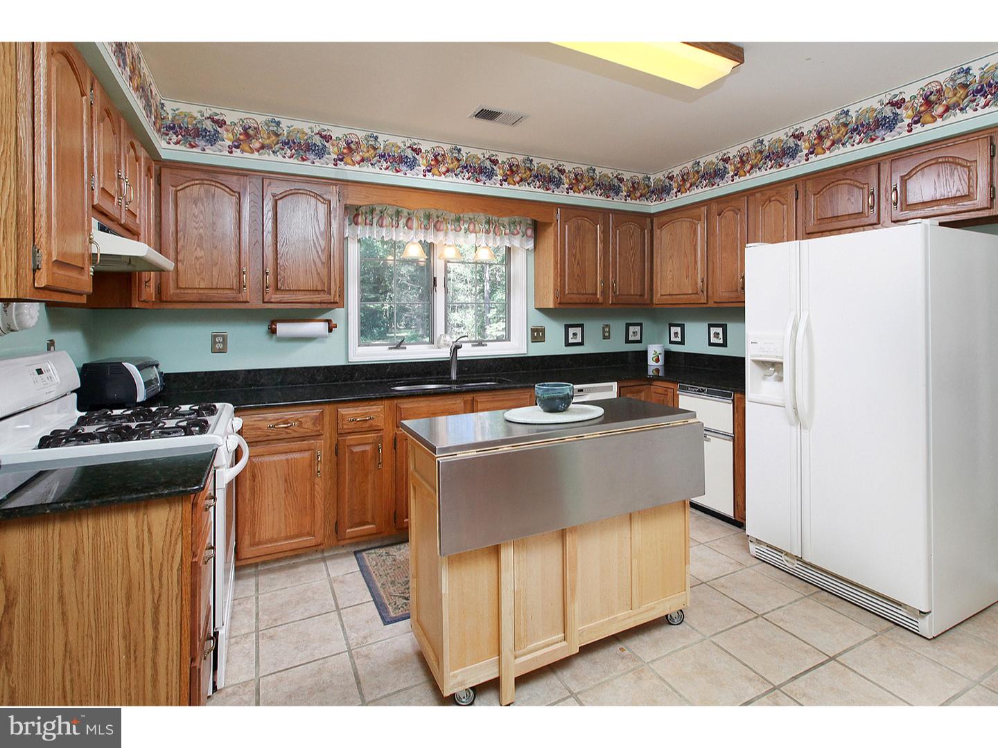 186 Pitman Downer Road Sewell, NJ 08080 - Photo 8 of 25