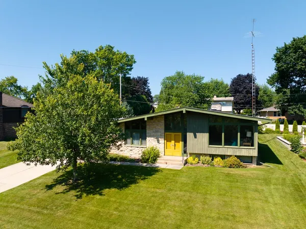 $379,900 | 2131 20th Avenue, Monroe, WI 53566