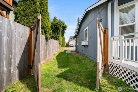 $579,950 | 26711 218th Avenue Southeast, Maple Valley, WA 98038