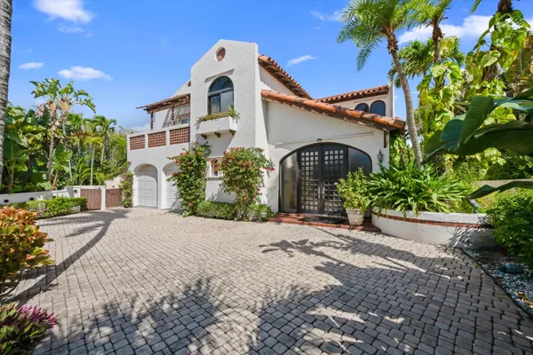 $7,100,000 | 23 Sloans Curve Drive, Palm Beach, FL 33480