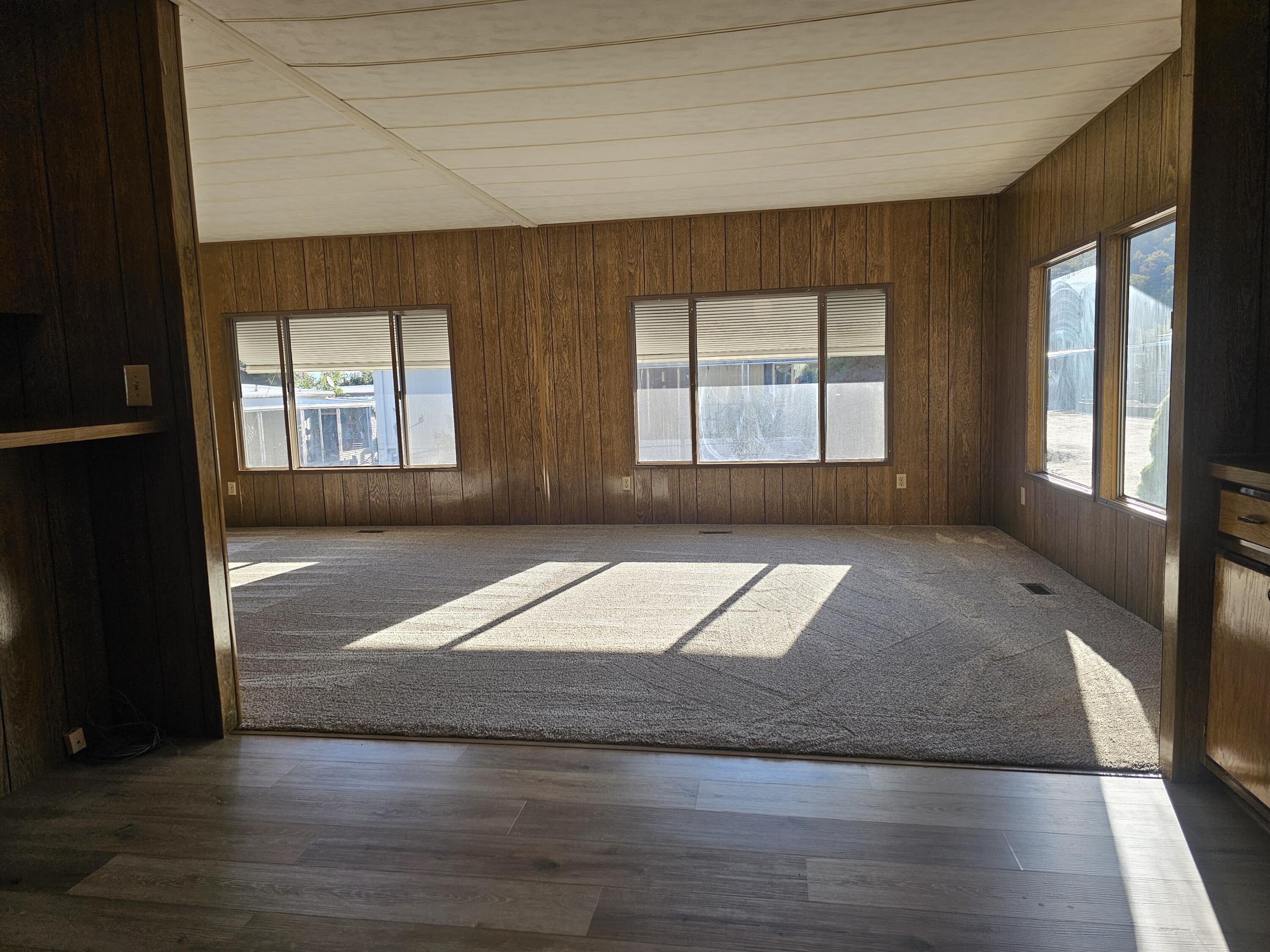 3955 South Stage Road, Unit 19 Medford, OR 97501 - Photo 13 of 22 20240924_084158
