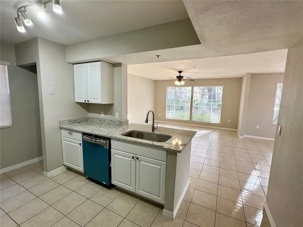 $2,000 | 696 Youngstown Parkway, Unit 319, Altamonte Springs, FL 32714