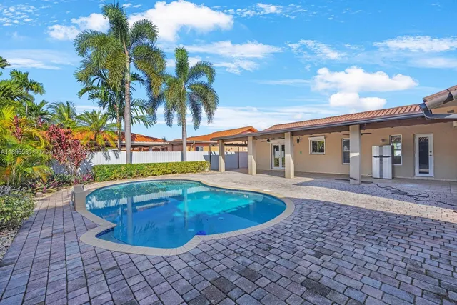$5,300 | 14020 Southwest 38th Street, Miami, FL 33175