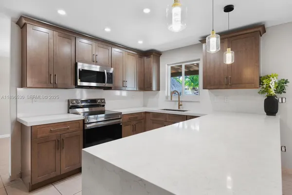 $5,150 | 14020 Southwest 38th Street, Miami, FL 33175