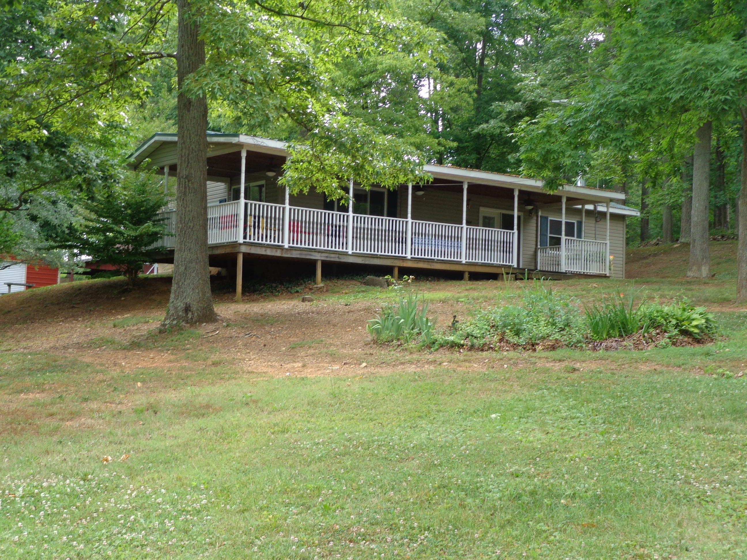 186 Shawnee Lane Bean Station, TN 37708 - Photo 24 of 31 Front Yard