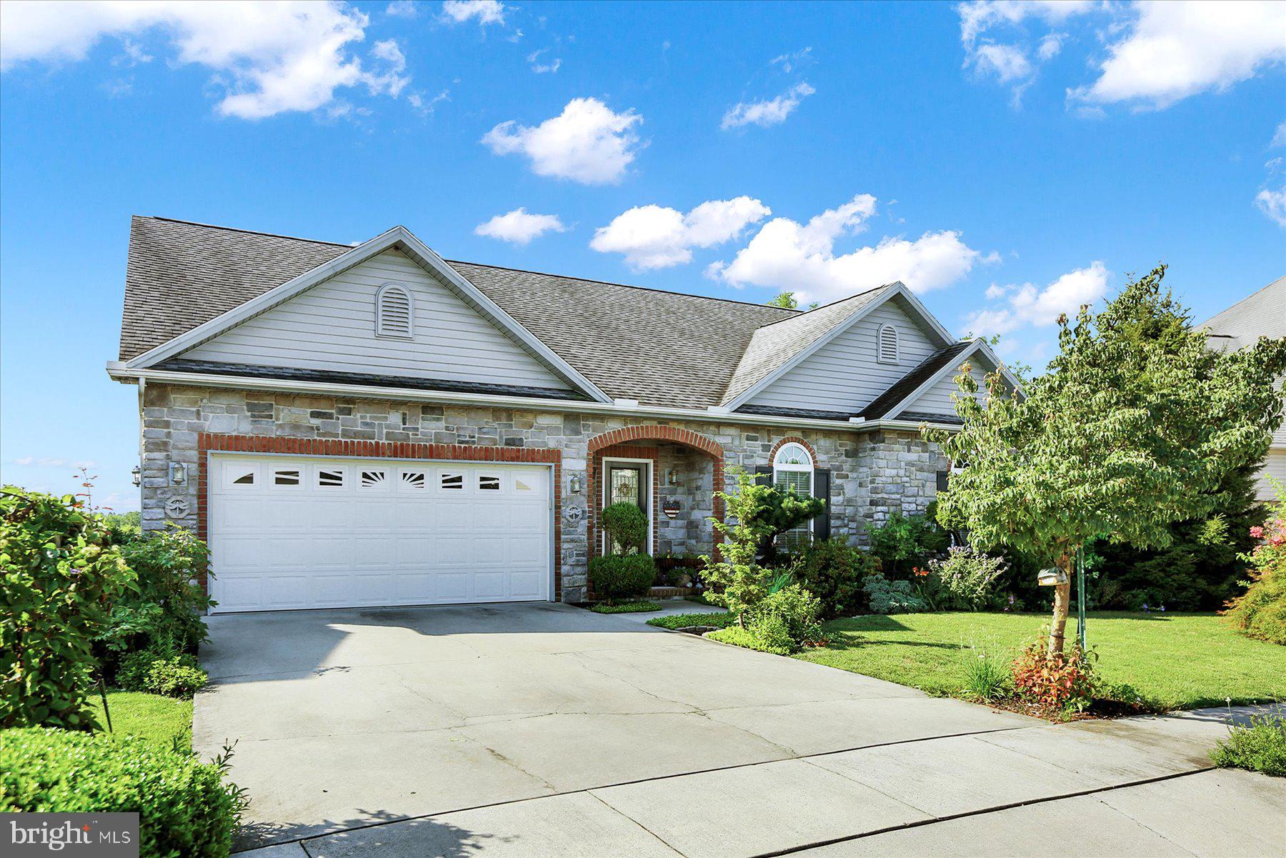 35 Manada Creek Circle, Carlisle, PA 17013 Compass