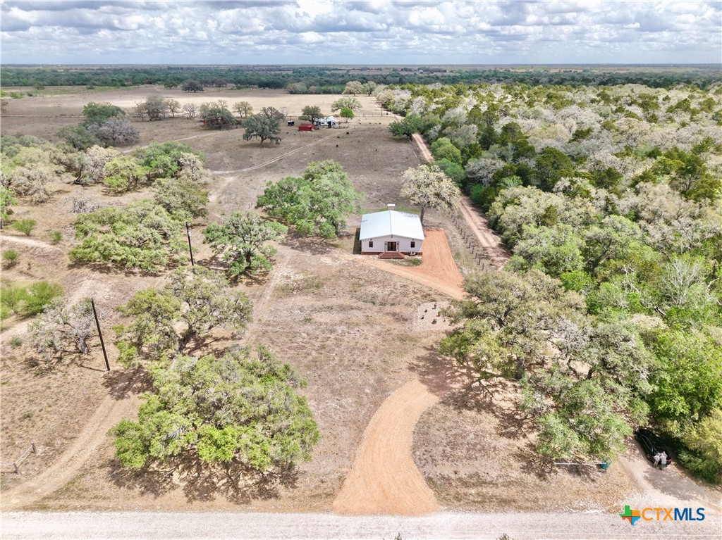 55 Rice Road Yoakum, TX 77995 - Photo 6 of 34