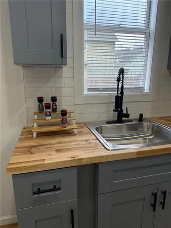 $200,000 | 814 Oak Street, Johnstown, PA 15902