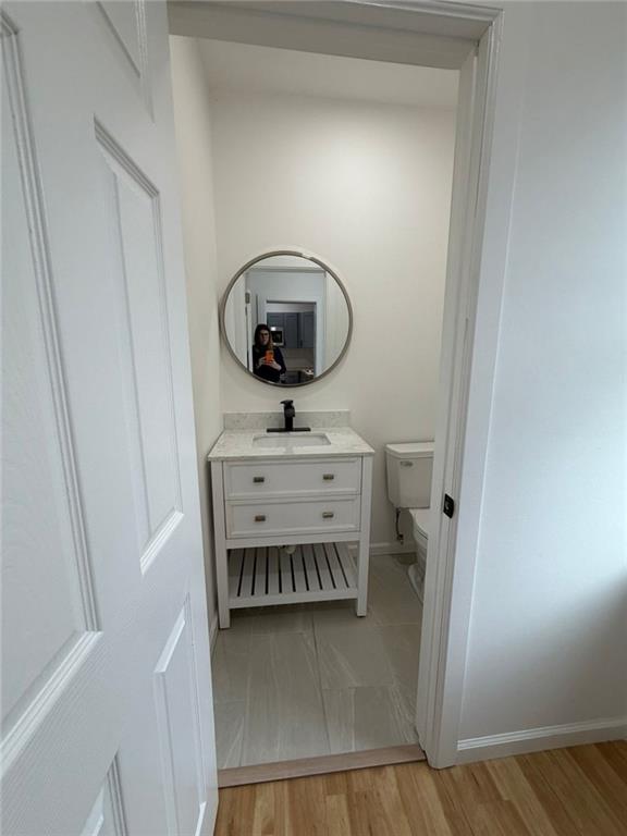 814 Oak Street Johnstown, PA 15902 - Photo 24 of 33 a bathroom with a sink and a mirror