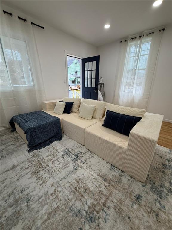 814 Oak Street Johnstown, PA 15902 - Photo 8 of 33 a living room with couches and large window