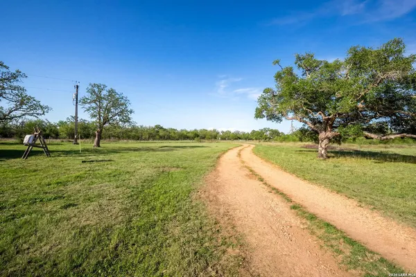 $275,000 | 1006 Buch Lane, Cuero, TX 77954