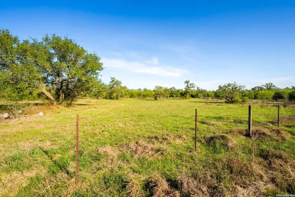 $275,000 | 1006 Buch Lane, Cuero, TX 77954