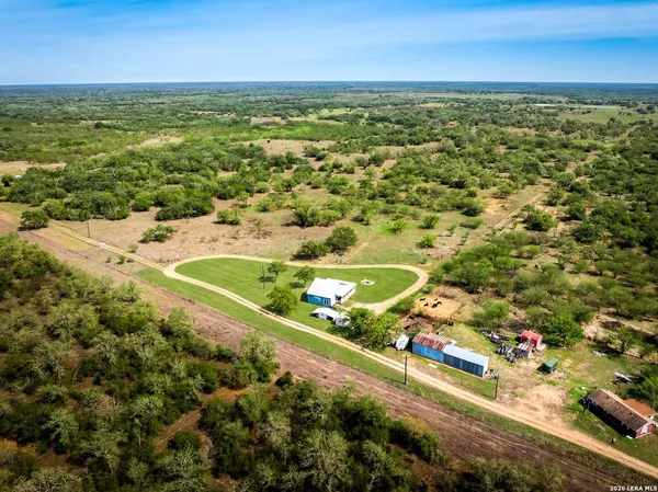 $275,000 | 1006 Buch Lane, Cuero, TX 77954