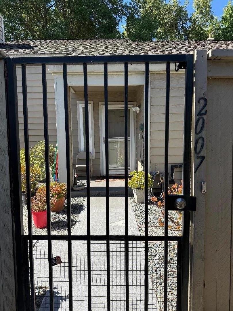 2007 Cedar Ridge Drive Stockton, CA 95207 - Photo 2 of 14 Gallery Image 2