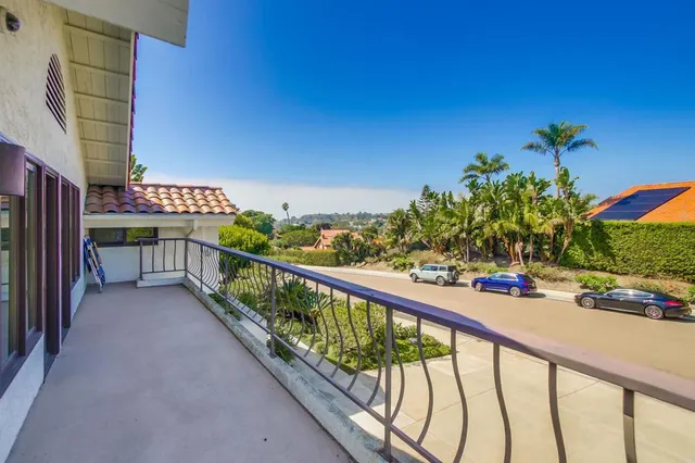 $2,537,051 | 1015 Via Mil Cumbres, Solana Beach, CA 92075