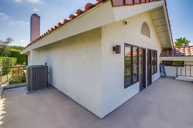 $2,537,051 | 1015 Via Mil Cumbres, Solana Beach, CA 92075