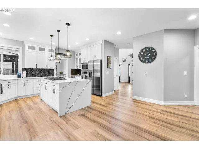 $775,000 | 16381 Southeast Deer Meadow Loop, Damascus, OR 97089