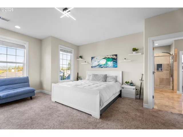 $775,000 | 16381 Southeast Deer Meadow Loop, Damascus, OR 97089