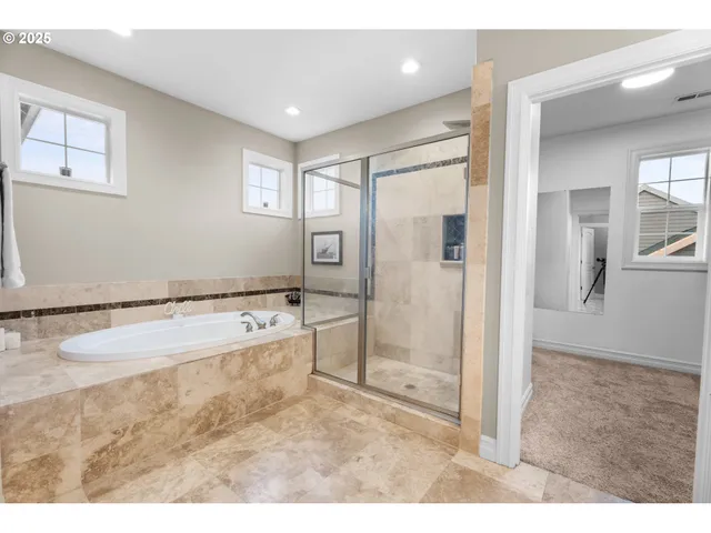 $775,000 | 16381 Southeast Deer Meadow Loop, Damascus, OR 97089