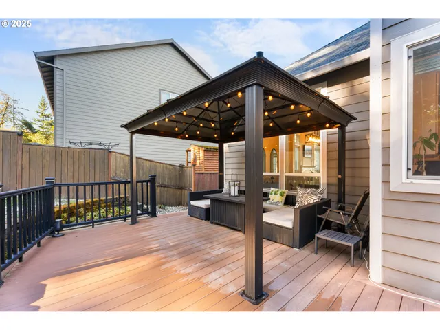 $775,000 | 16381 Southeast Deer Meadow Loop, Damascus, OR 97089