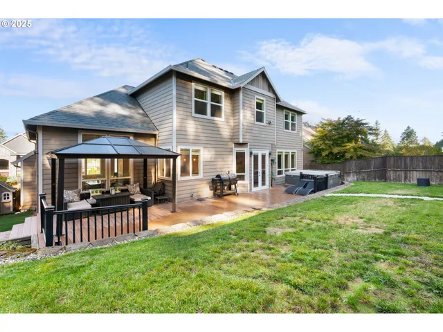 $775,000 | 16381 Southeast Deer Meadow Loop, Damascus, OR 97089