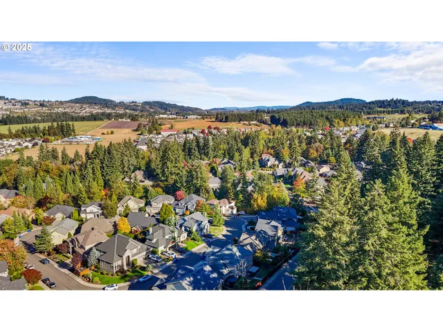 $775,000 | 16381 Southeast Deer Meadow Loop, Damascus, OR 97089