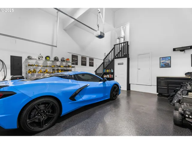 $775,000 | 16381 Southeast Deer Meadow Loop, Damascus, OR 97089