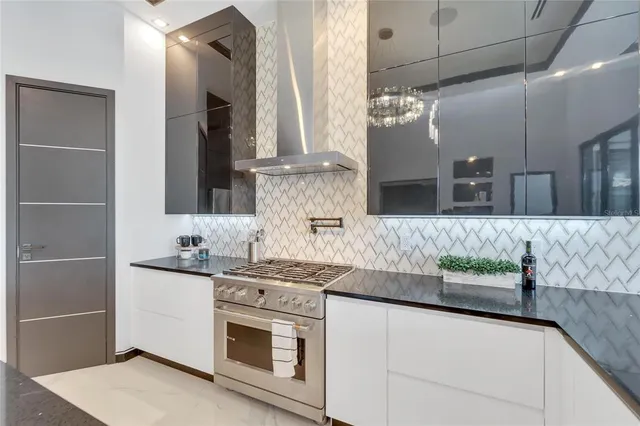 $1,799,000 | 519 Treviso Drive, Apollo Beach, FL 33572