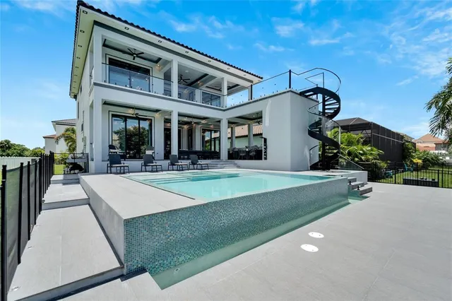 $1,799,000 | 519 Treviso Drive, Apollo Beach, FL 33572