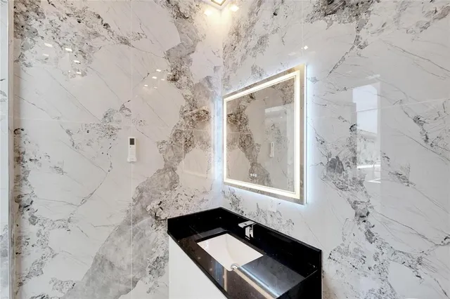 $1,799,000 | 519 Treviso Drive, Apollo Beach, FL 33572