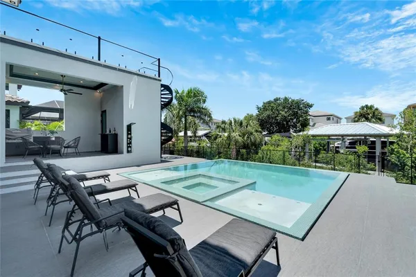 $1,799,000 | 519 Treviso Drive, Apollo Beach, FL 33572