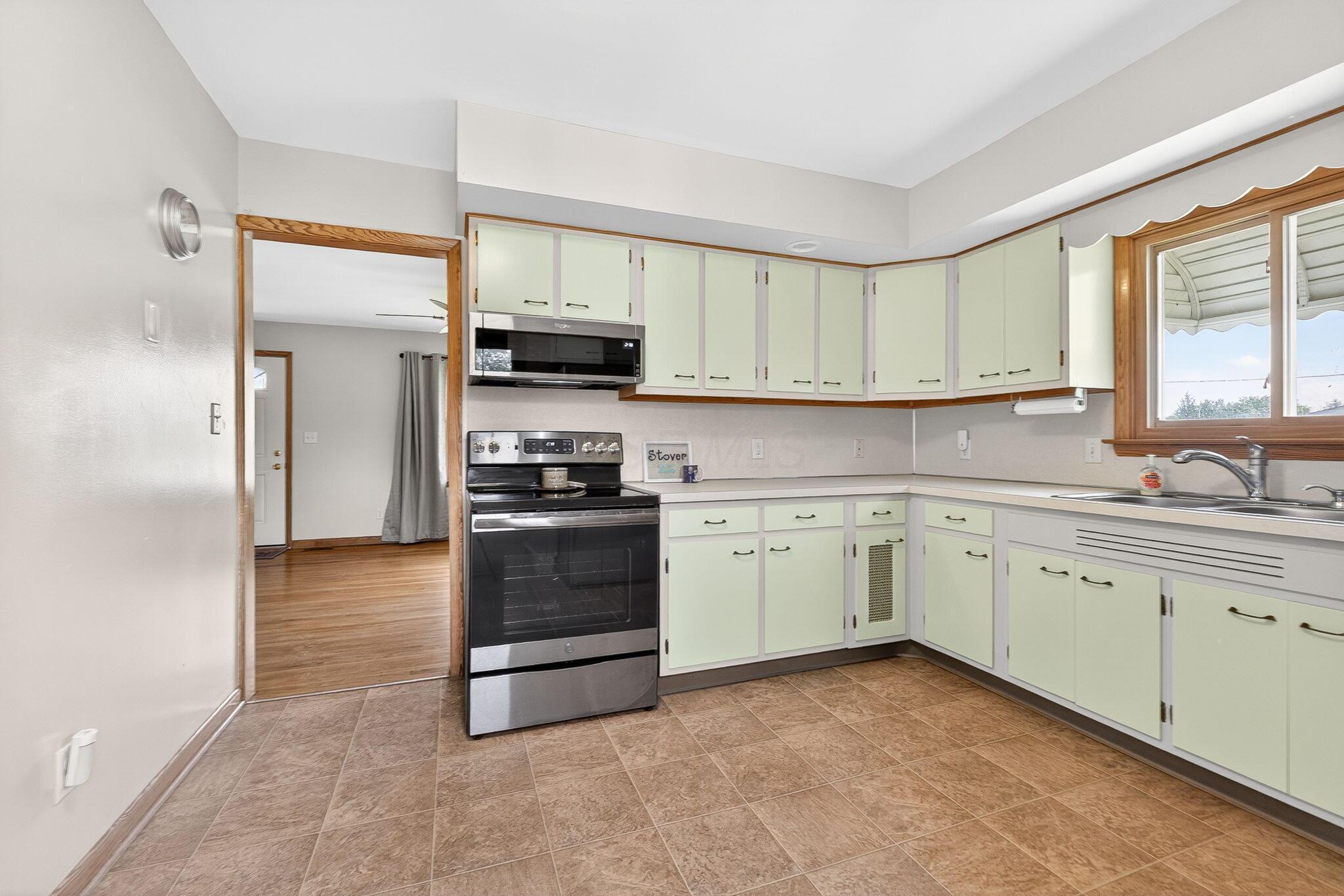336 Houk Road Delaware, OH 43015 - Photo 17 of 67 336 Houk Rd (Interior_-8