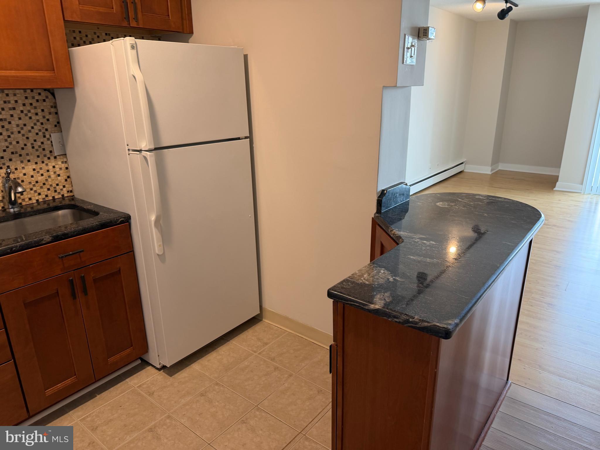 1250 4th Street Southwest, Unit W813 Washington, DC 20024 - Photo 18 of 34 kitchen