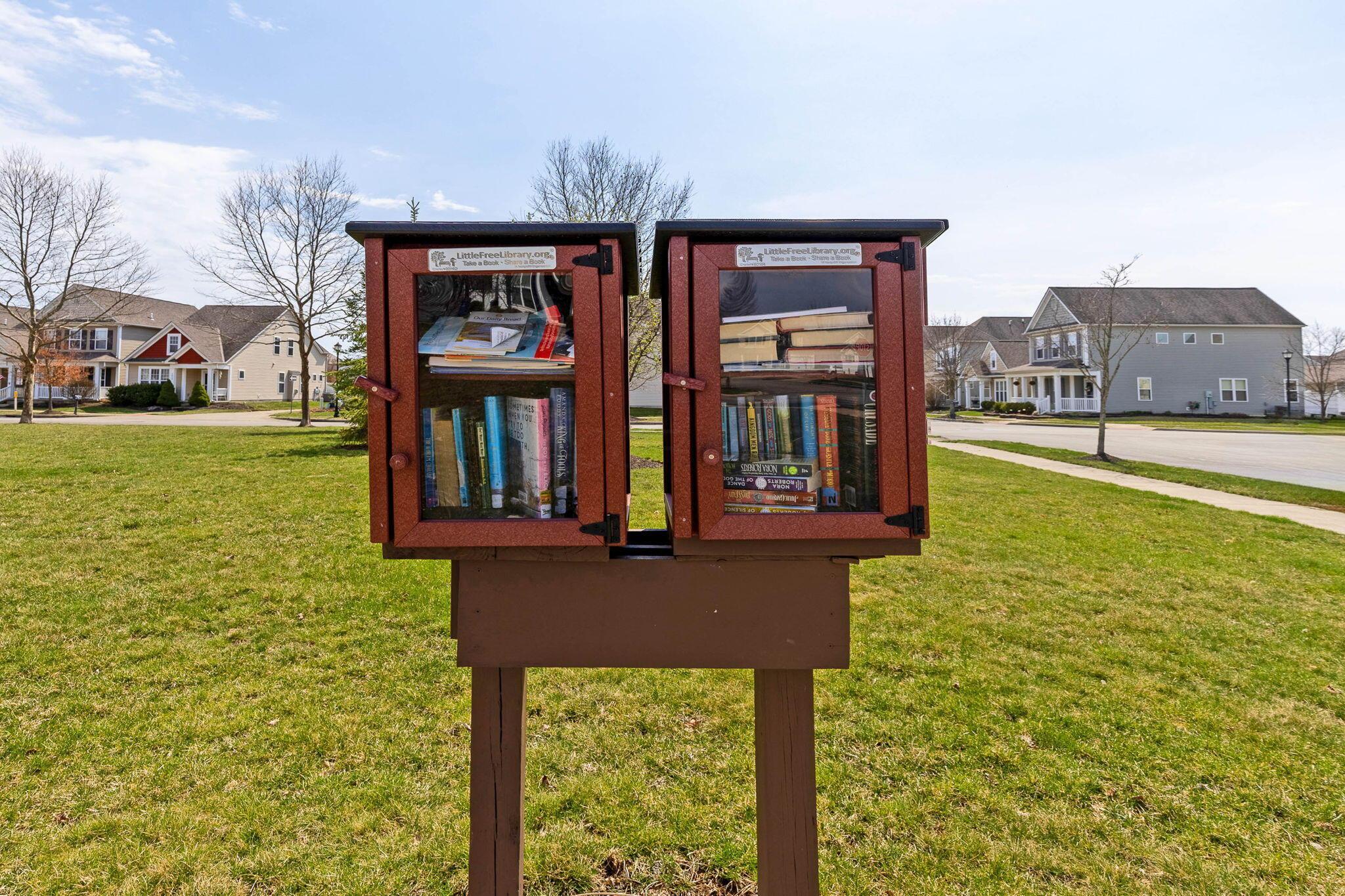 5658 Wexler Road Dublin, OH 43016 - Photo 53 of 54 Community Book Nook