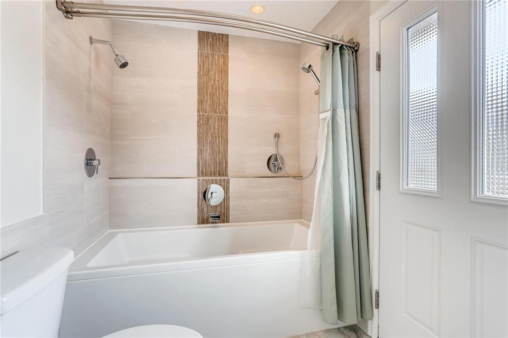 82 Canyon Trail Road Dillon, CO 80435 - Photo 8 of 31 a bathroom with a bathtub and a shower