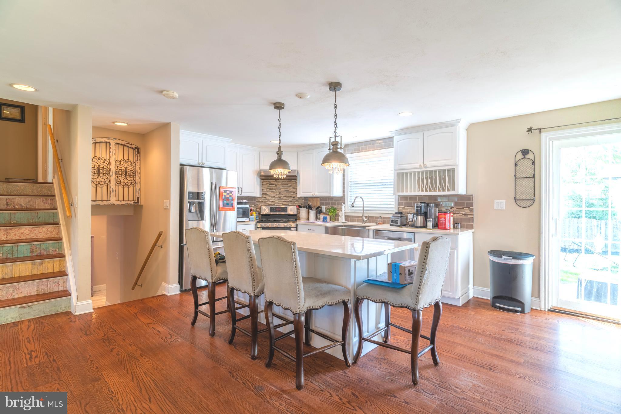 38 Wolf Drive Hamilton, NJ 08610 - Photo 2 of 22