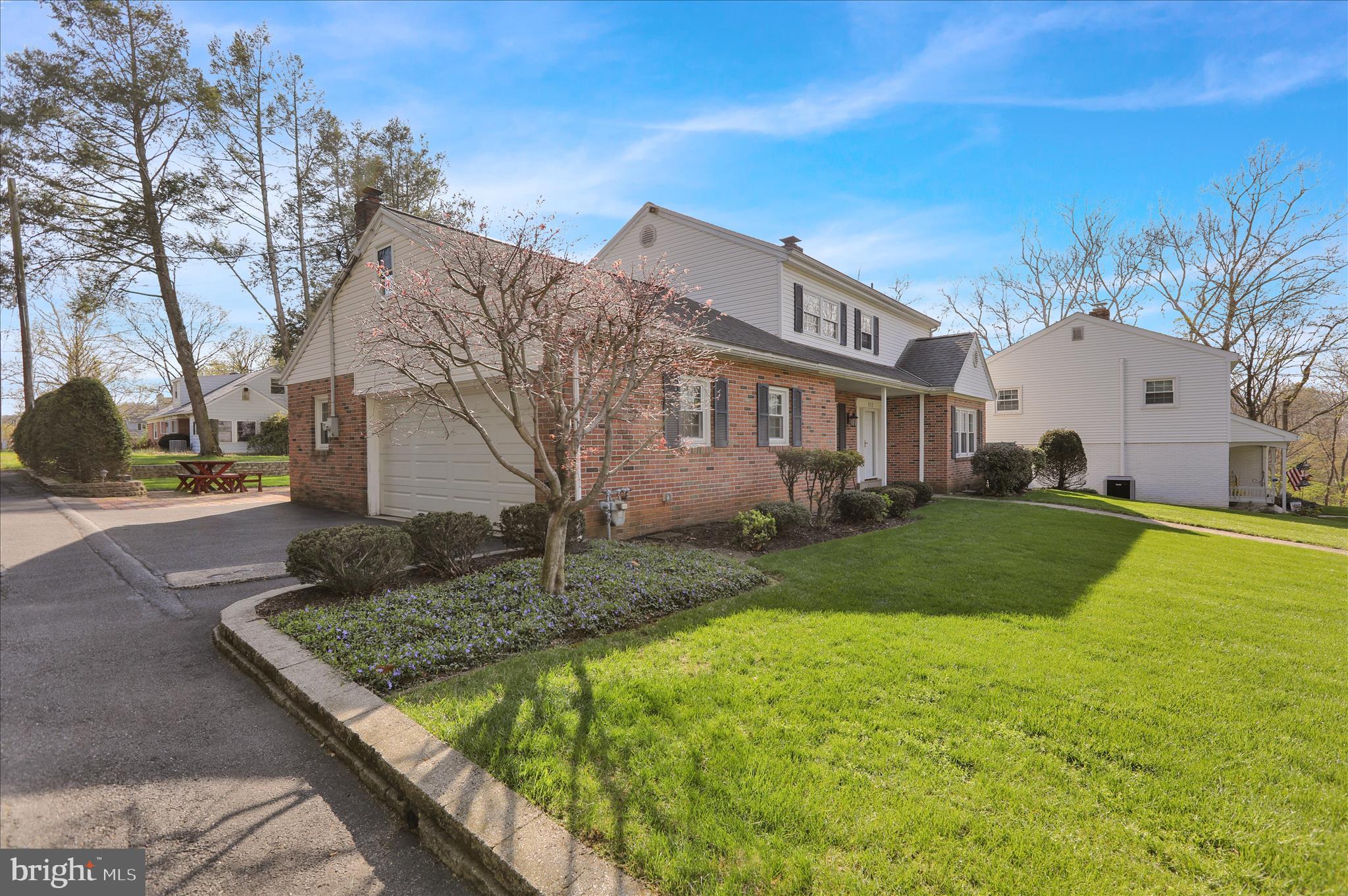602 North Brobst Street Reading, PA 19607 - Photo 4 of 52 360_1243