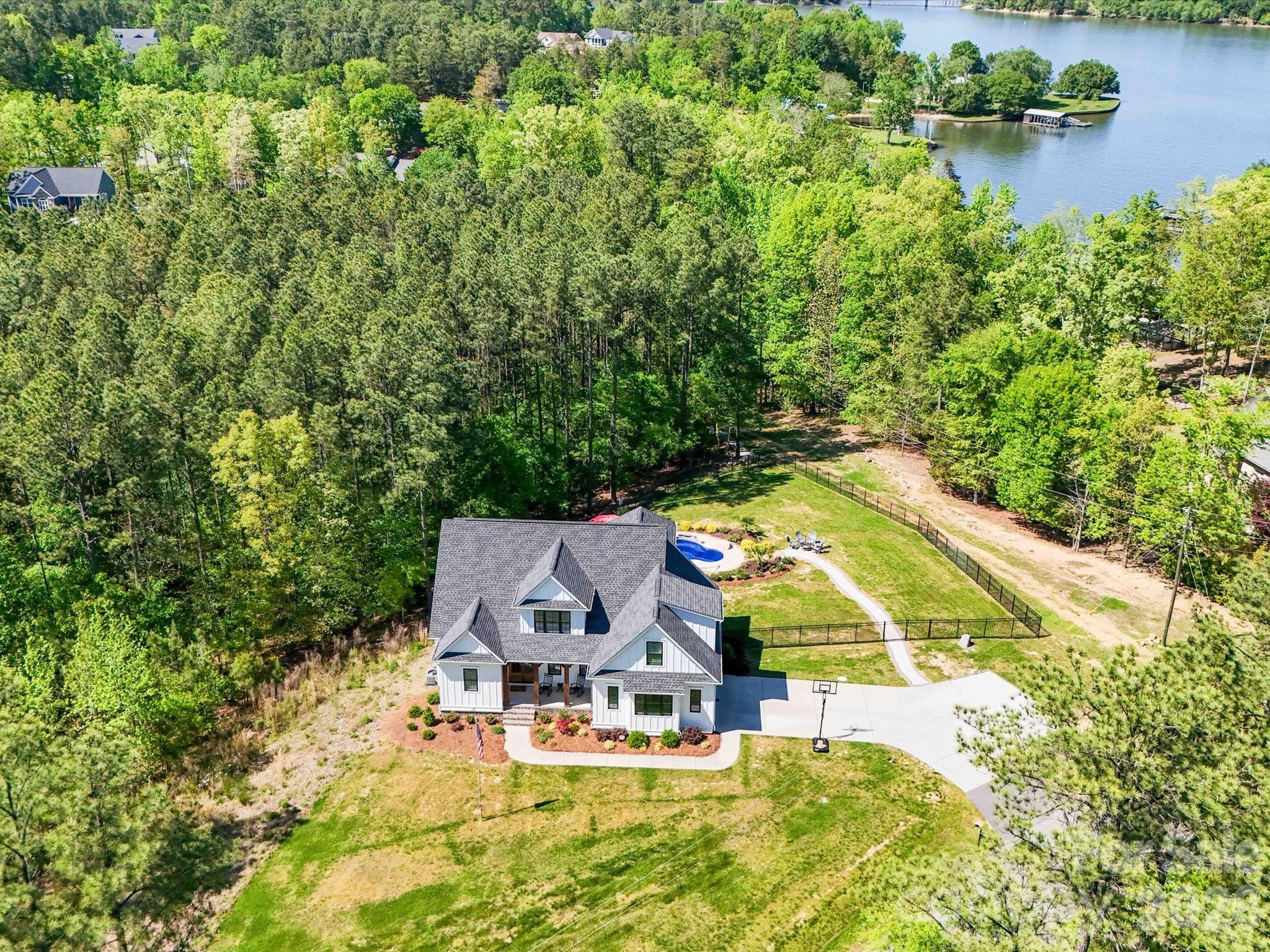 4588 Rinaldo Road York, SC 29745 - Photo 5 of 48