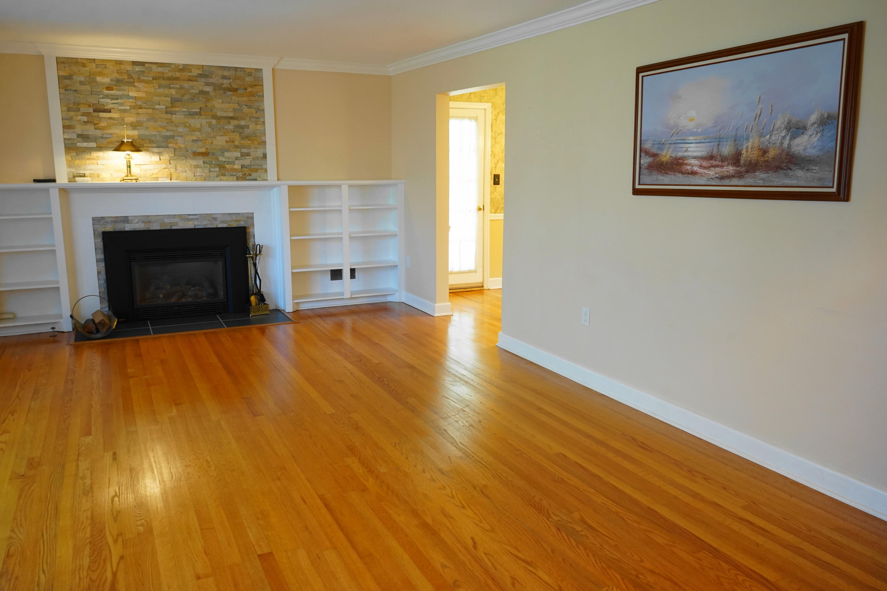 1710 Wilbur Road Southwest Roanoke, VA 24015 - Photo 11 of 52 Welcome Home!