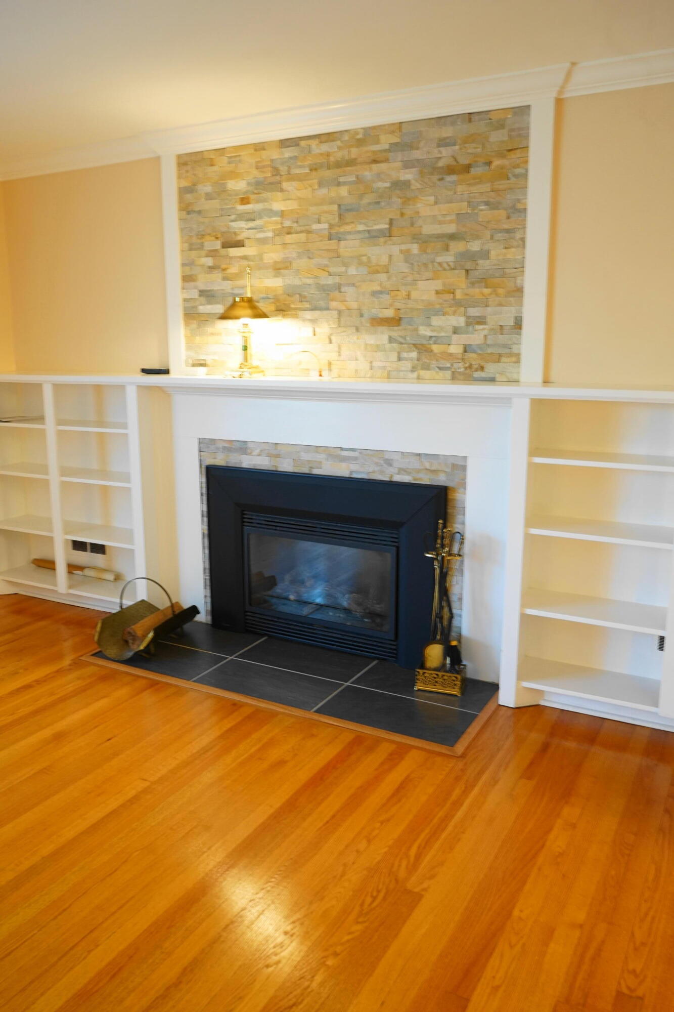 1710 Wilbur Road Southwest Roanoke, VA 24015 - Photo 13 of 52 Gas Log FP with Stacked Stone Hearth