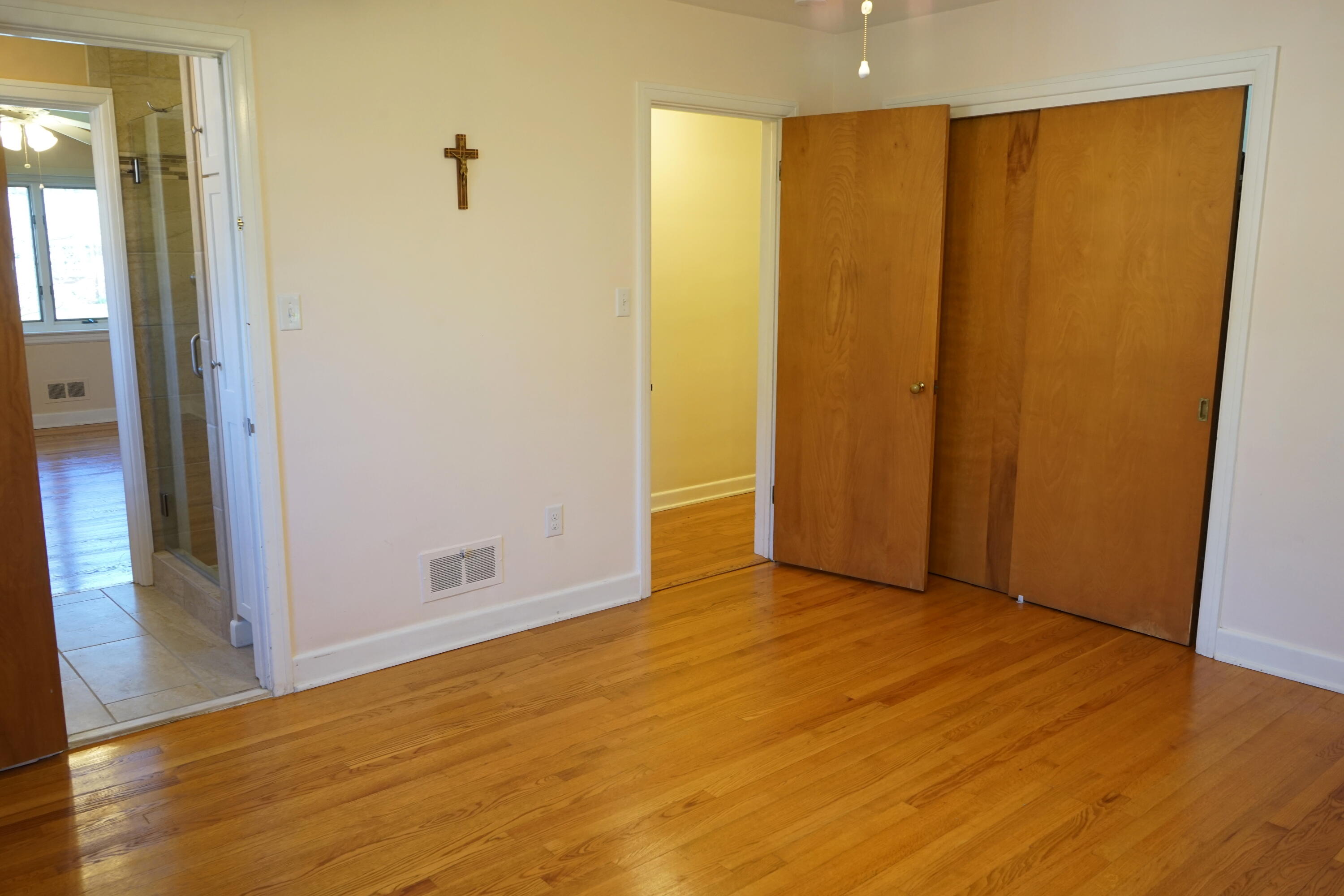 1710 Wilbur Road Southwest Roanoke, VA 24015 - Photo 29 of 52 BR #1, Large Closet