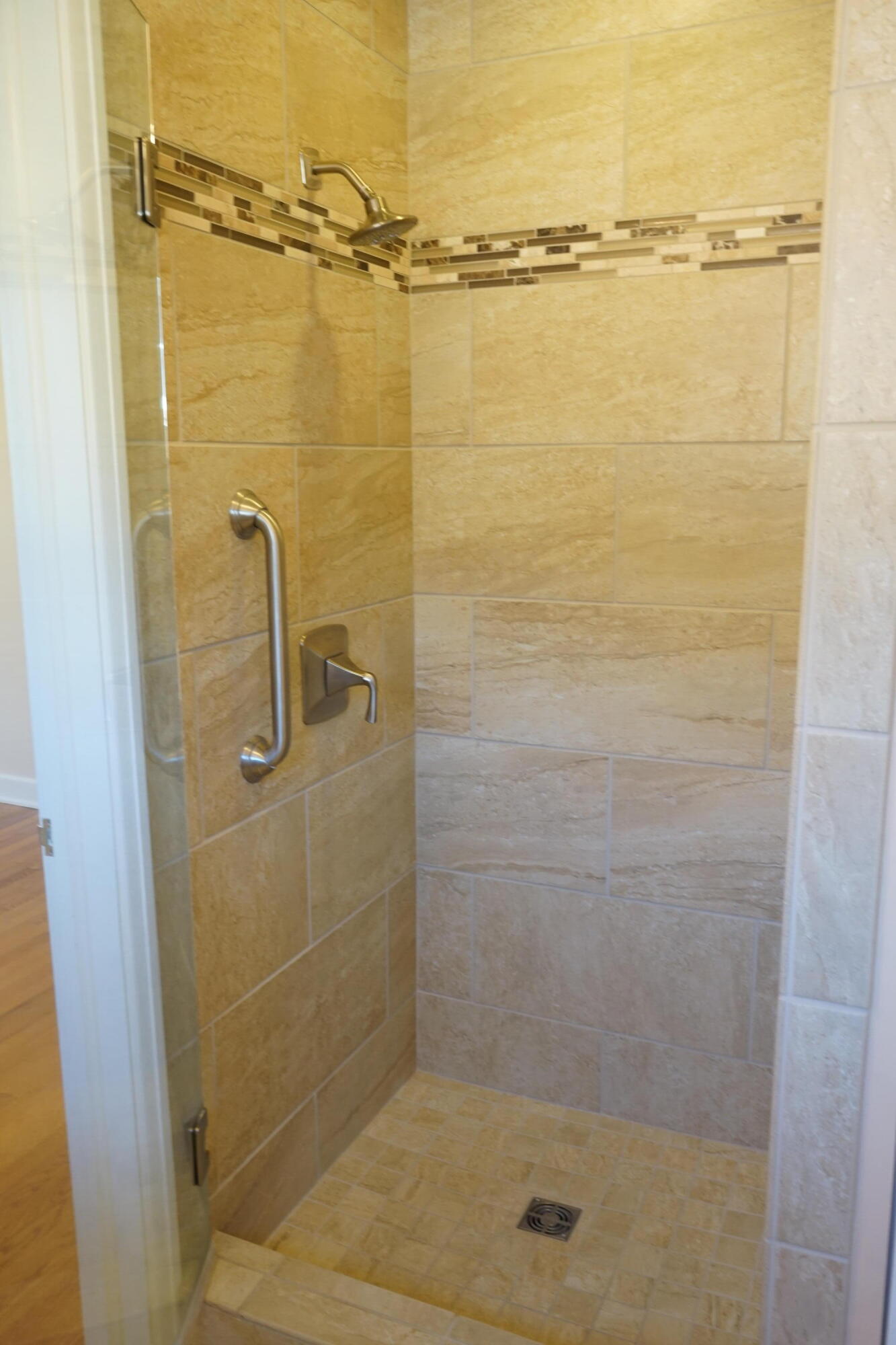 1710 Wilbur Road Southwest Roanoke, VA 24015 - Photo 32 of 52 Nicely Tiled Shower