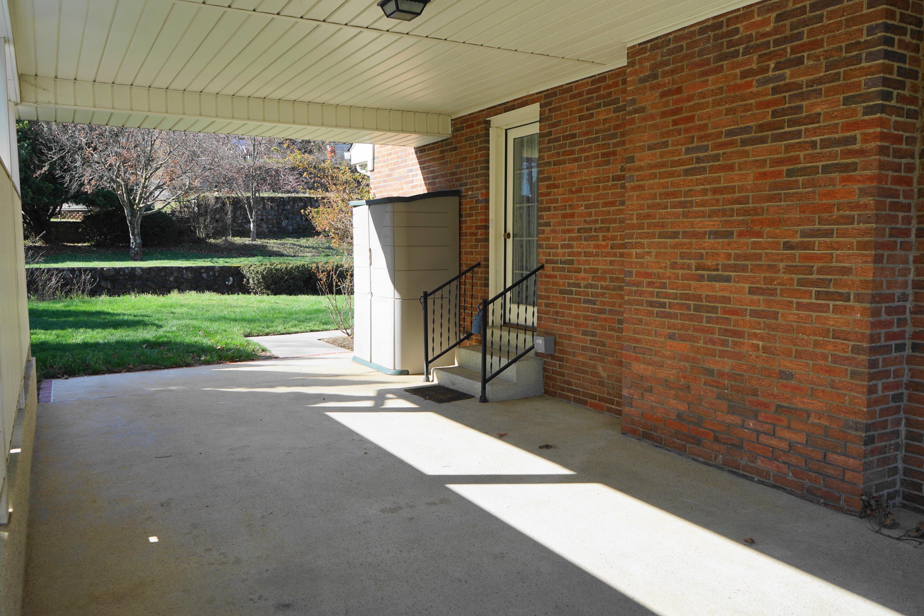 1710 Wilbur Road Southwest Roanoke, VA 24015 - Photo 5 of 52 Attached, Covered Parking